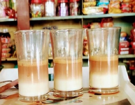ভান্ডারপুরের চার রঙের চায়ের খ্যাতি এখন সর্বত্র      